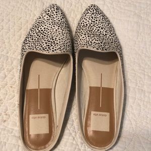 Dolce vita White leopard slides